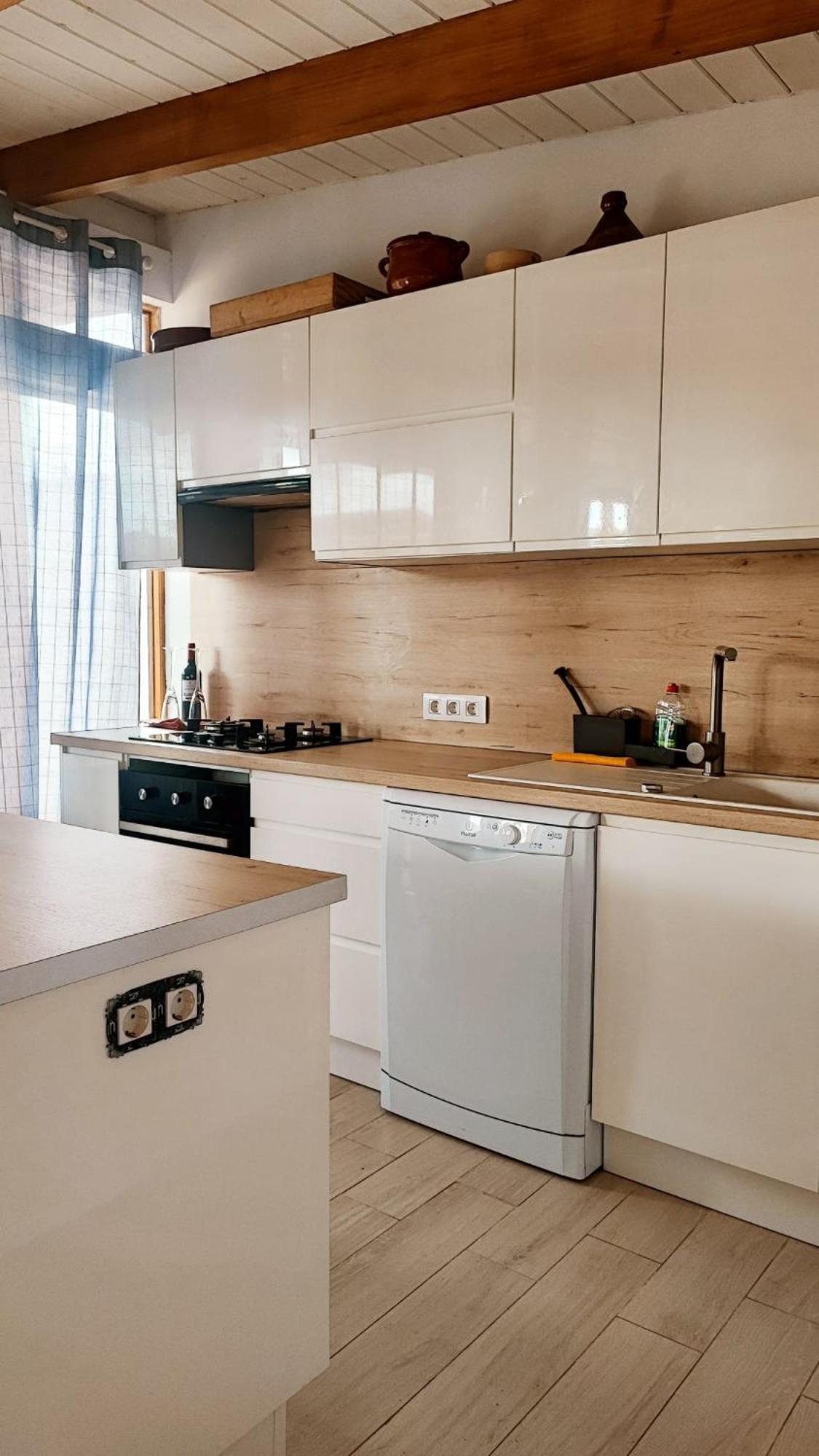 Beautiful Chalet With Wifi And Free Parking Arona  Exterior photo